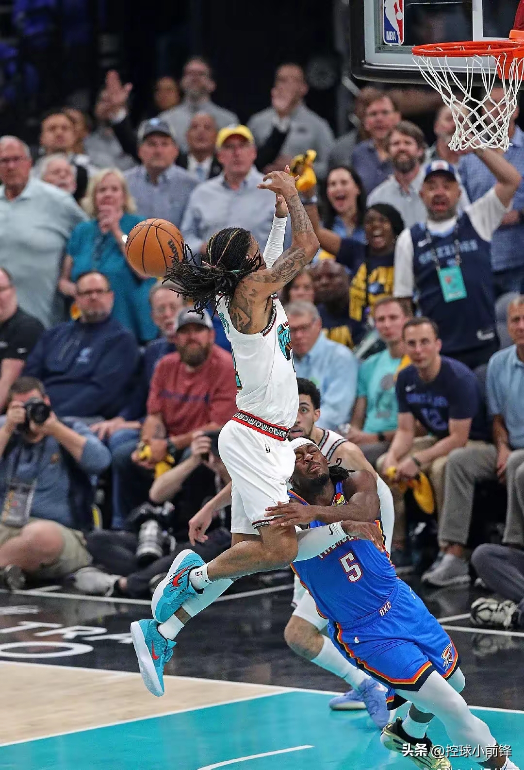 竞技宝-包含NBA季后赛加时末段再迎强敌，芝加哥公牛遗憾出局，主帅态度——话题不断，控场能力受关注的词条