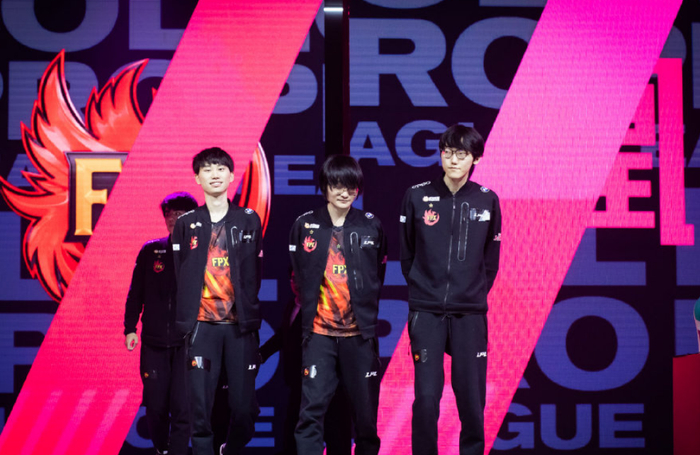 竞技宝-包含Ning回归赛场，战术调整首场状态亮眼，中国队观众沸腾！的词条