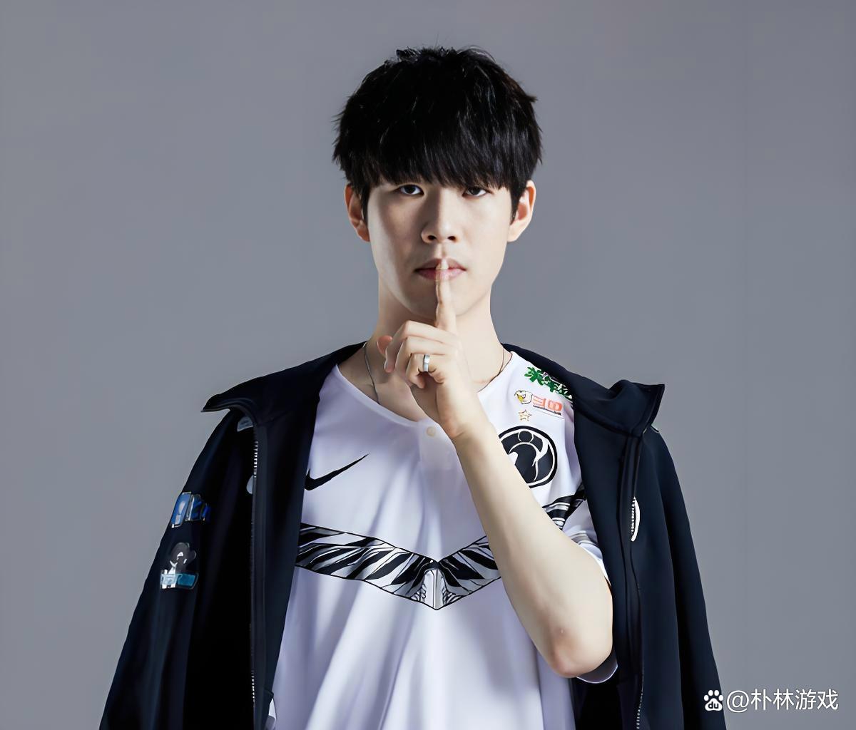 竞技宝电竞-关于TheShy回归赛场，逆转首场状态亮眼，拜仁观众沸腾！的信息